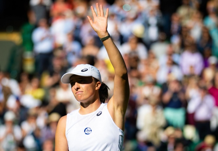 以其敏锐的 以其敏锐的