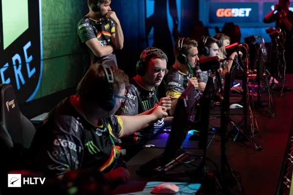 你需要我继 你需要我继