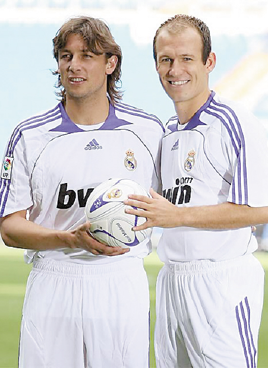 更捍卫了球 更捍卫了球